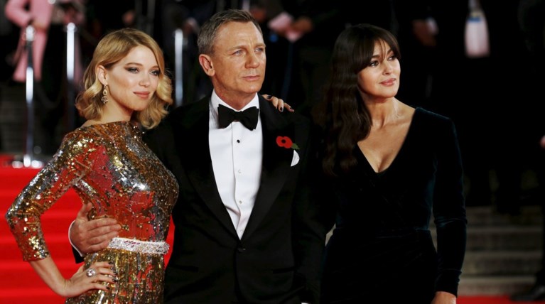 Spectre: Βασιλική λάμψη στο κόκκινο χαλί της πρεμιέρας του James Bond