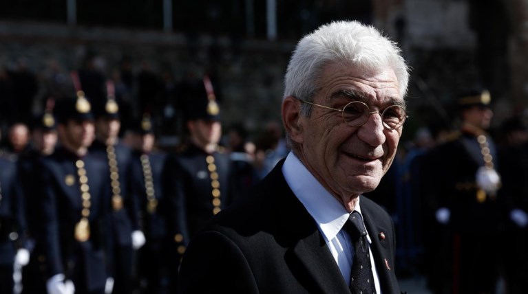 Εβαλα γραβάτα γιατί... μου την έσπασαν οι Συριζαίοι