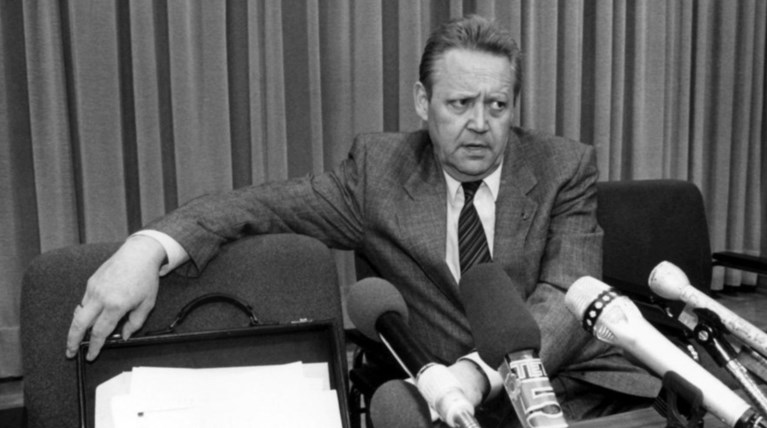 Πέθανε ο άνθρωπος που «έριξε» το τείχος του Βερολίνου