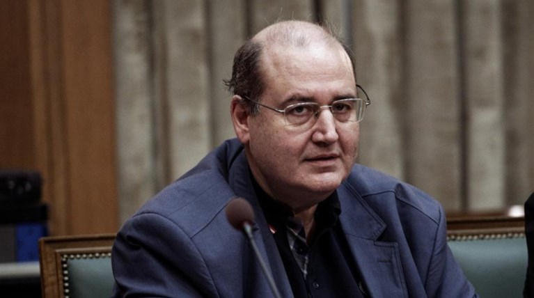 Πολιτική θύελλα για τον Φίλη και τη «γενοκτονία»