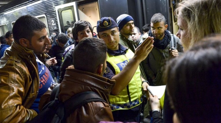 Και η Σουηδία ζητά τώρα βοήθεια από Κομισιόν για τους πρόσφυγες