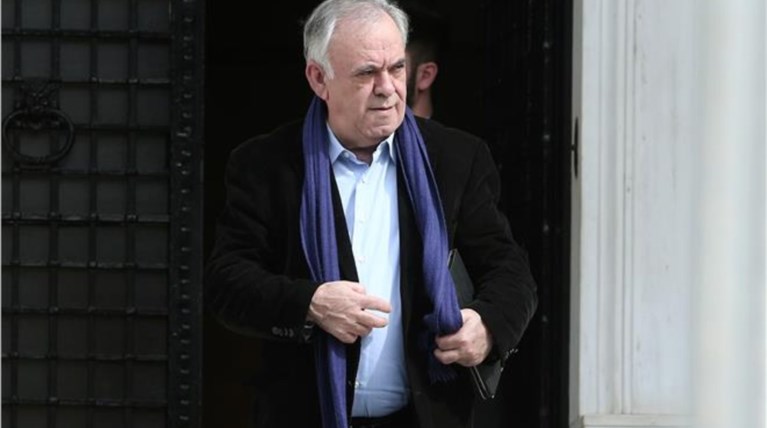 «Τσάρος» σε οικονομία και κοινωνική πολιτική ο Δραγασάκης