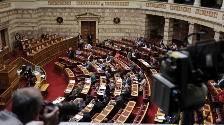 Νέος χαμός στη Βουλή για τις δηλώσεις Φίλη