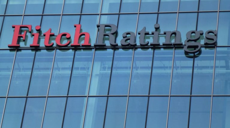 Fitch: Καλή η ανακεφαλαιοποίηση, αλλά δεν αρκεί