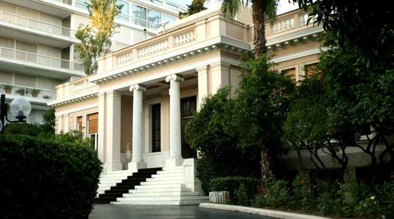 Αιχμηρή απάντηση Μαξίμου σε Πανούση για τις καταγγελίες