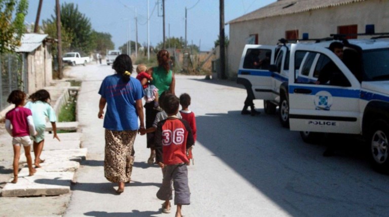 Υπόθεση μικρού «Μπεν» στη Βάρη; Απόπειρα αρπαγής τρίχρονου από Ρομά