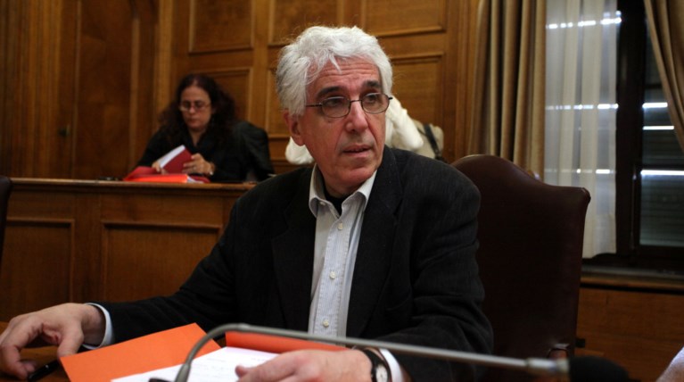 Νέες διευκρινίσεις Παρασκευόπουλου για Λάμπρου:μετέχει αμισθί σε επιτροπή