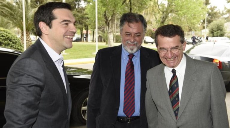 Ψυχρότητα στις σχέσεις Μαξίμου με τον Ρουμπάτη της EYΠ