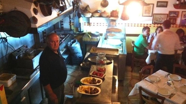 Εγκλημα στην Υδρα: Ελεύθερος με νόμο Παρασκευόπουλου ο αρχηγός της σπείρας