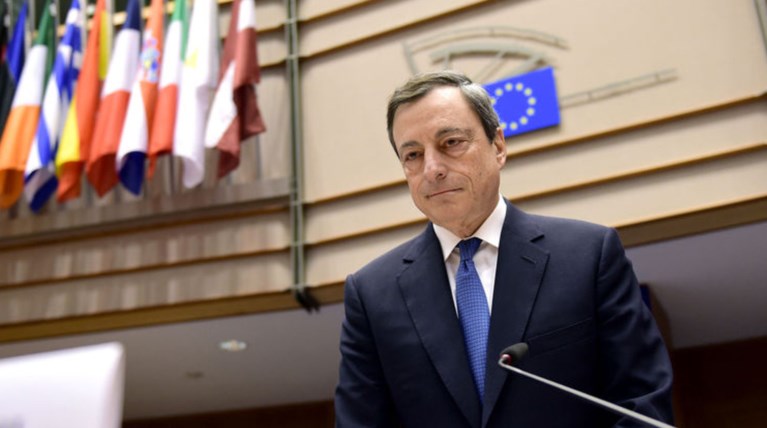 Ντράγκι: Η ΕΚΤ μπορεί να αγοράσει ελληνικά ομόλογα