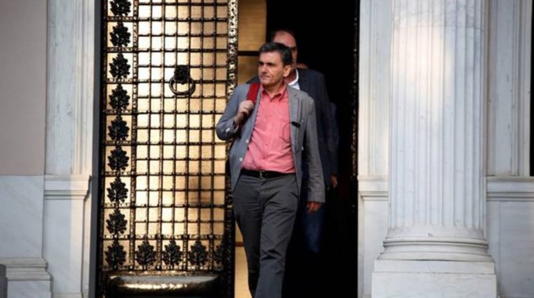 Εμπλοκή με τη διαπραγμάτευση, στο Μαξίμου Τσκαλώτος- Σταθάκης