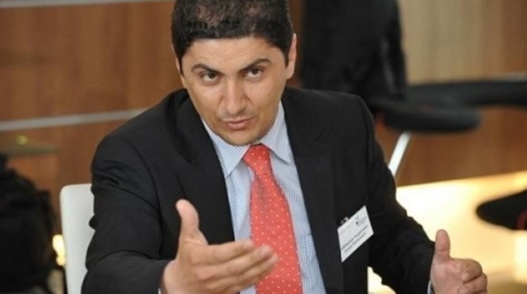 Αυγενάκης: Κυβερνητικά στελέχη κάνουν ρουσφέτια με το αζημίωτο