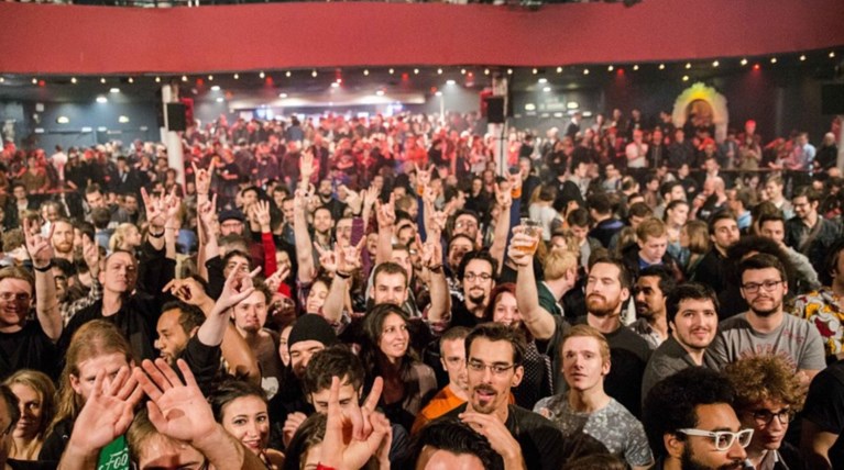 Η χαρά και η φρίκη: Πριν και μετά το μακελειό στο Μπατακλάν