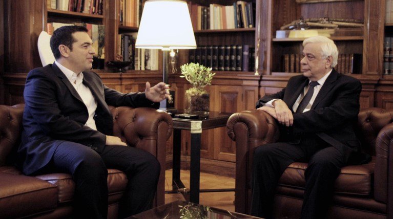 Η εξομολόγηση του Τσίπρα στον Παυλόπουλο. Τι του ζήτησε