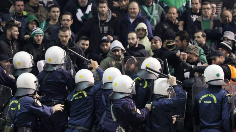 Στον ανακριτή οι 17 συλληφθέντες για τα χθεσινά επεισόδια στη Λεωφόρο