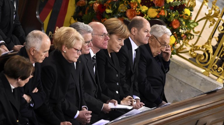 Με τιμές αρχηγού κράτους η κηδεία του Χέλμουτ Σμιτ