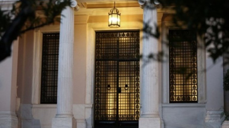 Το Μαξίμου καταγγέλλει πάλι «κέντρα υπονόμευσης»