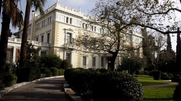 Παυλόπουλος σε Τσίπρα:Πάρε εσύ τους πολιτικούς αρχηγούς