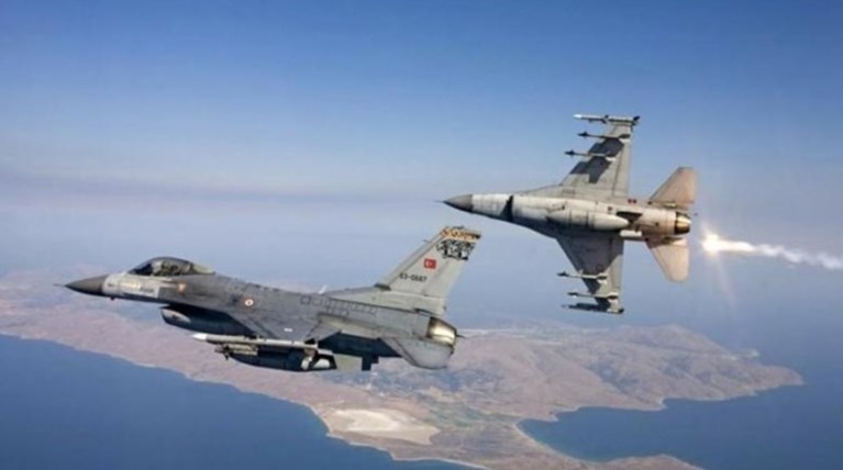 Εξι τουρκικά F-16 πέταξαν πάνω από Φούρνους-Αγαθονήσι