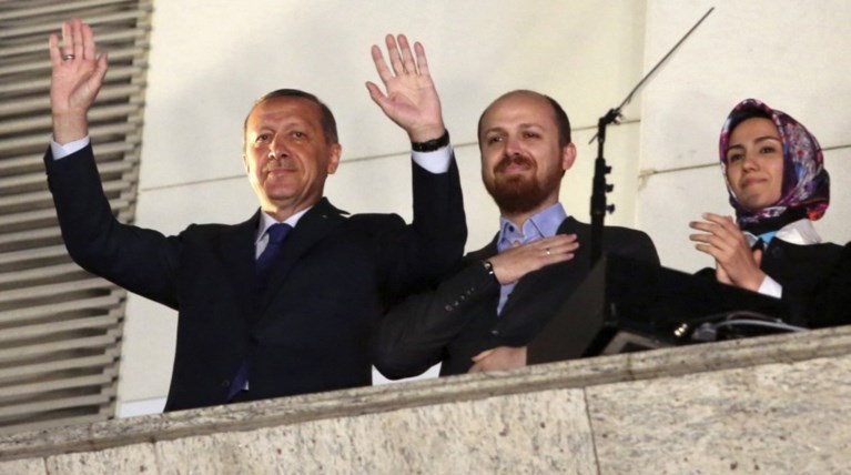 Μόσχα: 'Εχουμε φωτογραφίες από το λαθρεμπόριο Ερντογάν με το ISIS