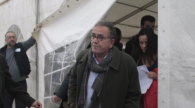 «Ομπρέλα» σε Μουζάλα από υπουργούς & στελέχη ΣΥΡΙΖΑ, αιχμές για Καμμένο