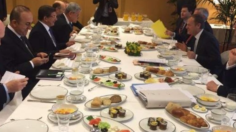 Παραμένουν τα εμπόδια ανάμεσα σε ΕΕ - Τουρκία