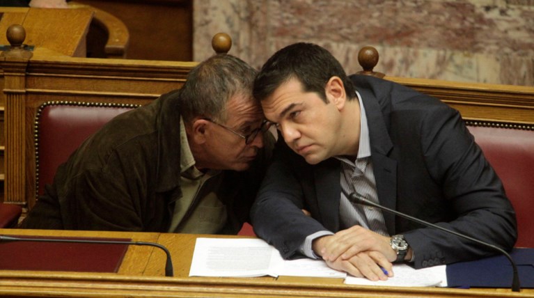 «Κονταίνουν» Μουζάλα, συστήνουν Συμβούλιο Προσφυγικής Πολιτικής