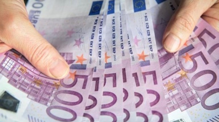«Φακέλωμα» για όσους ανταλλάσουν 500ευρα