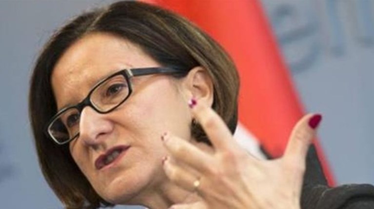 Προκαλεί πάλι η Λάιτνερ - Ποια συμφωνία κλείστε τα σύνορα