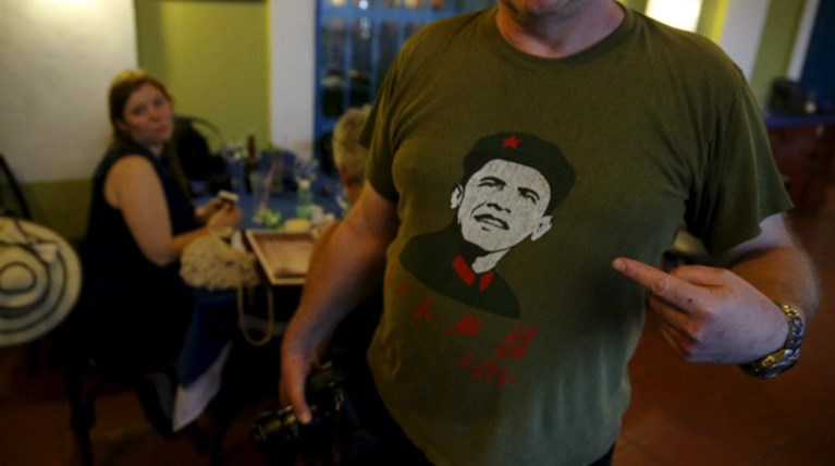 Ο Ομπάμα γράφει ιστορία και γίνεται... Τσε