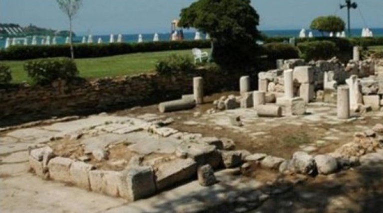 Ικανοποίηση για την ελεύθερη πρόσβαση στο ναό Απόλλωνα Ζωστήρα