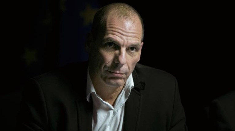 Ο Βαρουφάκης περιγράφει το «δόγμα καμικάζι» για την Ελλάδα
