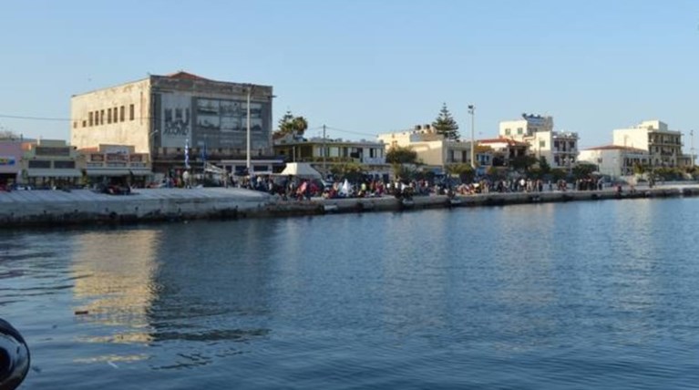 Εδεσε το «Νήσος Μύκονος» στο λιμάνι της Χίου