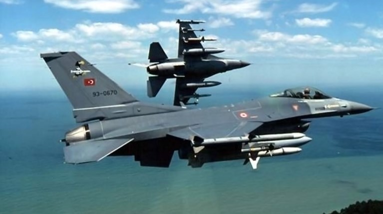 Πάνω από τις Οινούσσες ξανά τα τουρκικά μαχητικά