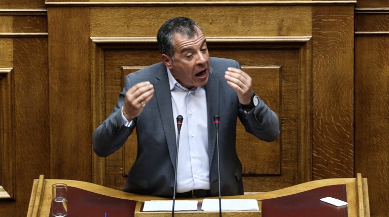 Νέες καταγγελίες Θεοδωράκη για το hot spot Χίου