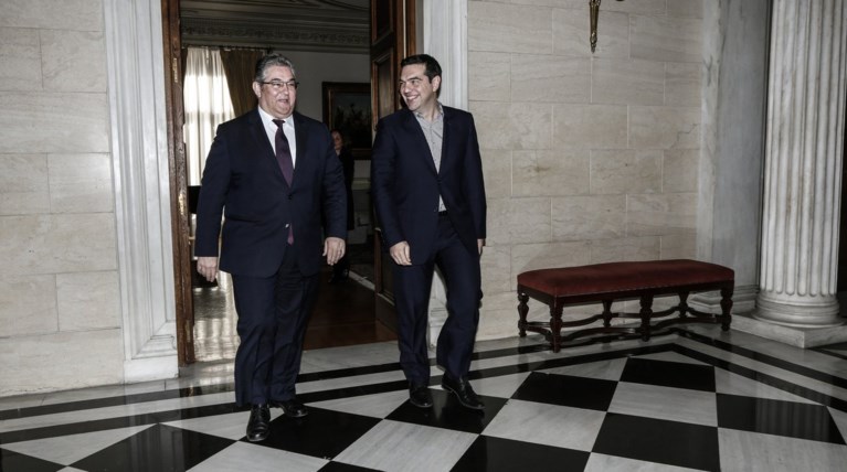 Τηλεφώνημα- παρέμβαση Κουτσούμπα στον Τσίπρα για την αμυντική βιομηχανία