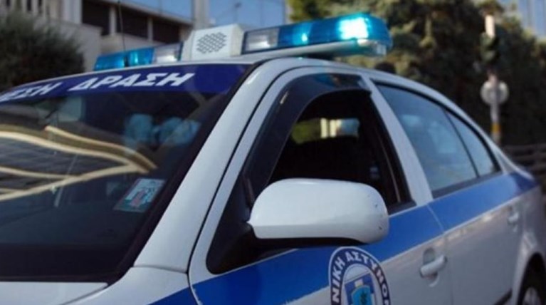 Συνελήφθησαν τρεις τελωνειακοί υπάλληλοι για δωροληψία