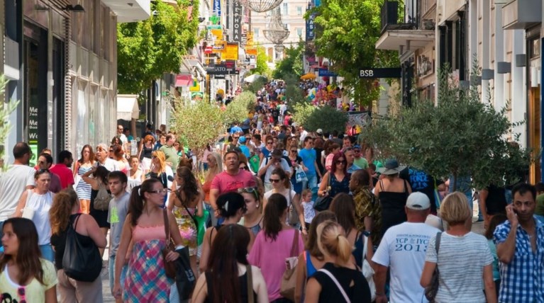 Ανοιχτά αυτή την Κυριακή τα καταστήματα