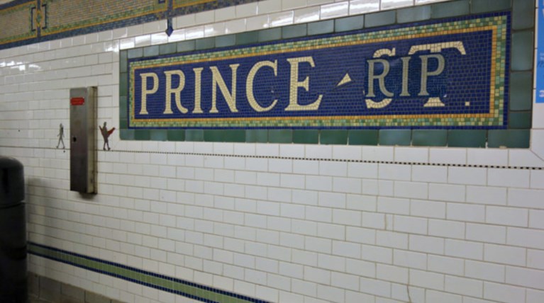 Η Nέα Υόρκη  απέκτησε σταθμό στην μνήμη του Prince