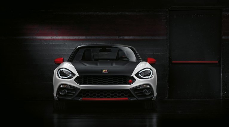 Ανοιξαν οι παραγγελίες για το Abarth 124 Spider των 170 ίππων