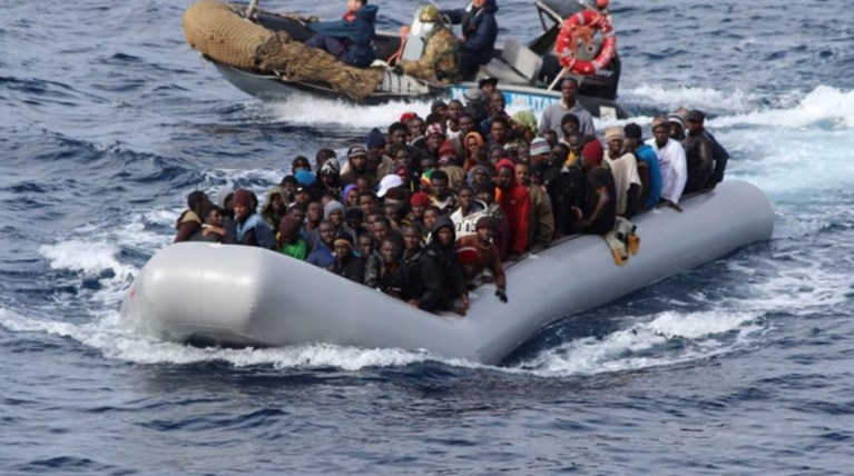 Φόβοι για δεκάδες νεκρούς μετανάστες σε νέο ναυάγιο