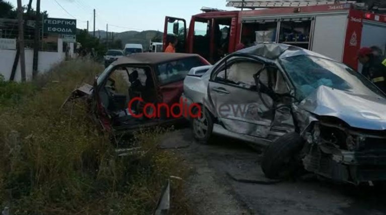 Μετωπική ΙΧ με τρεις νεκρούς στο Ηράκλειο Κρήτης