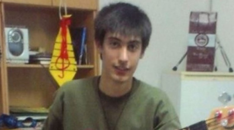 Τι αποκαλύπτει η δικογραφία για τη δολοφονία του μουσικού στη Σαντορίνη