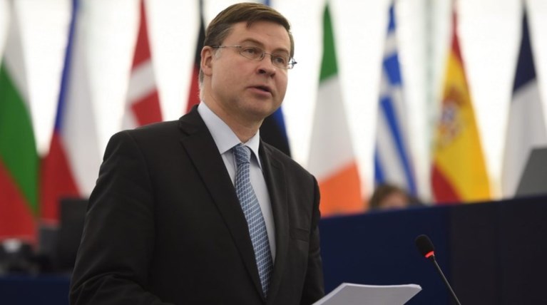 Ντομπρόβσκις: Τις επόμενες ημέρες η συμφωνία για το εφεδρικό πακέτο