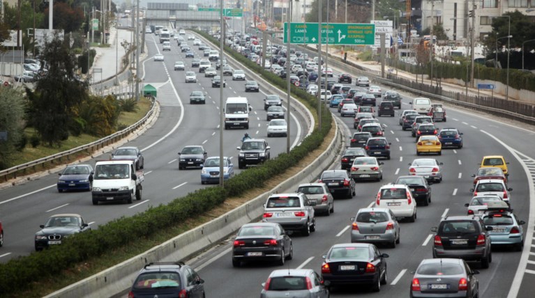 Ερχεται τριπλό "χαράτσι" για τους ιδιοκτήτες ΙΧ