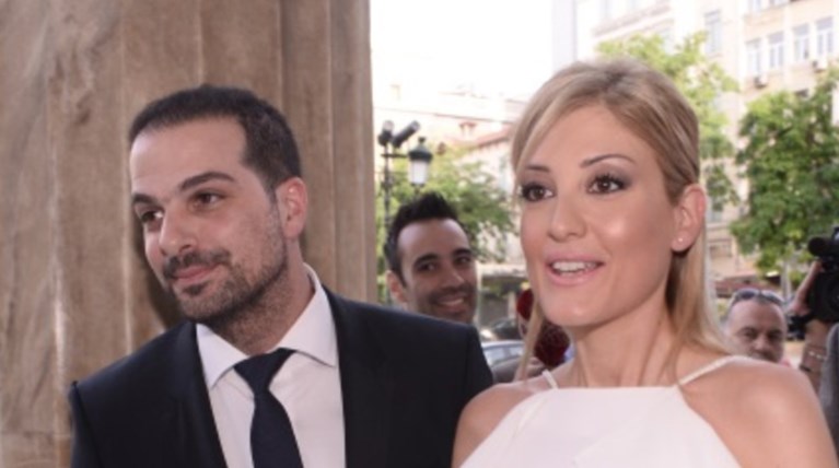 Παντρεύτηκαν Ράνια Τζίμα-Γαβριήλ Σακελλαρίδης στο δημαρχείο της Αθήνας
