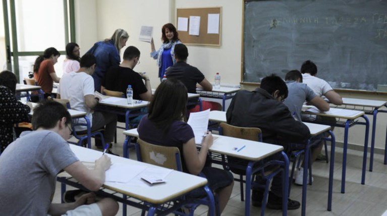 Τι προβλέπει η τροπολογία για τη συνταξιοδότηση εκπαιδευτικών