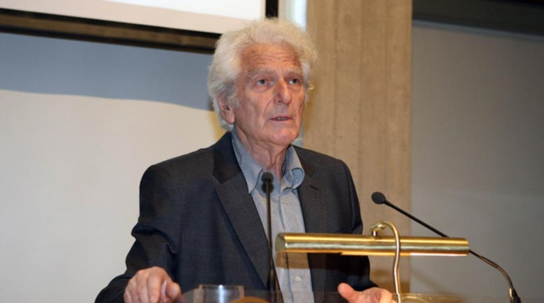 Βουλευτής ΣΥΡΙΖΑ: Η κυβέρνηση βρίσκεται κάτω από έναν εκβιασμό