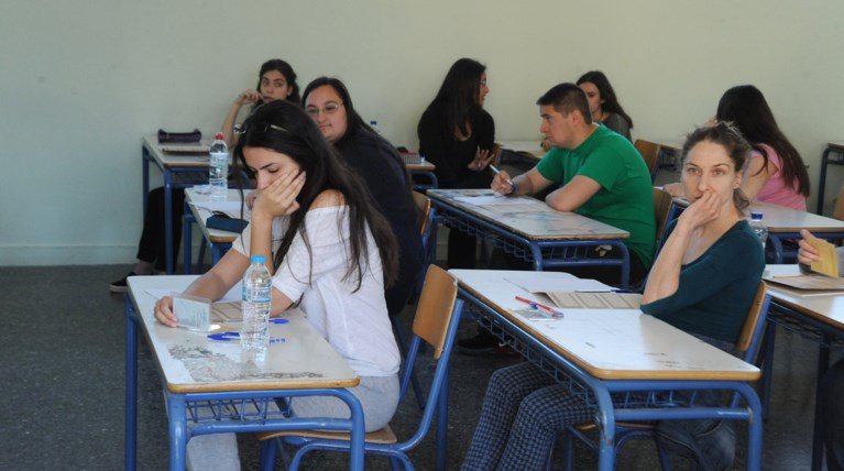 Τα θέματα και οι απαντήσεις των Πανελλαδικών Εξετάσεων