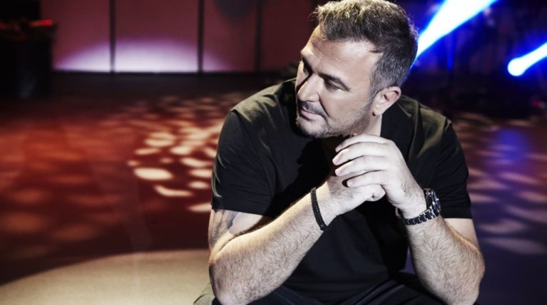 Αντώνης Ρέμος: Τα δύσκολα χρόνια που έζησα ως μετανάστης στη Γερμανία